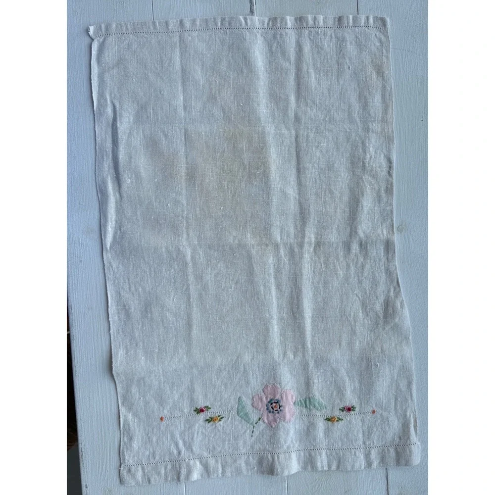 Vintage Hand Embroidered Floral Linen Table Runner Dresser Scarf Set White Tan